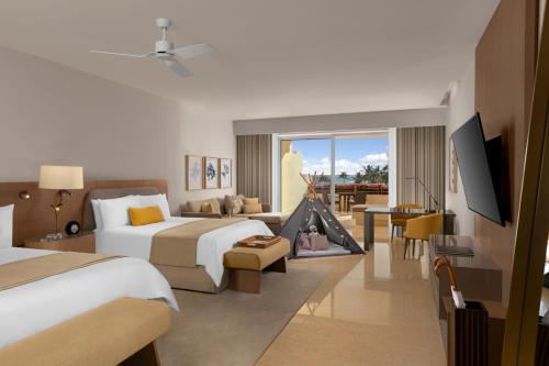 Ambassador Two Bedrooms Family Suite Ocean View