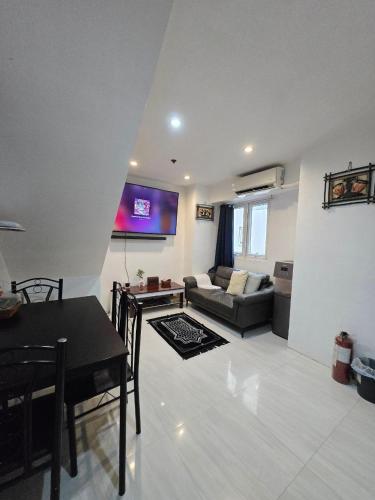 Condo 2 bedroom victoria de makati, Manila