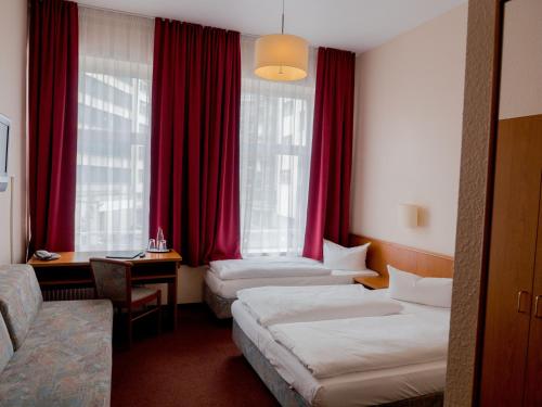 Hotel Residence am Hauptbahnhof Room Type - Triple Room
