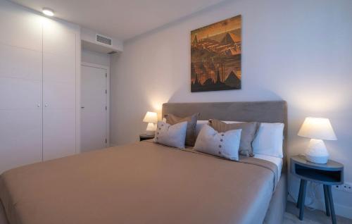 Escape to Estepona in This Sleek 2-Bedroom Apartment - image 2