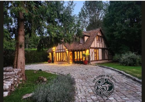 Les lodges de Verlin in Saint-Julien-Du-Sault