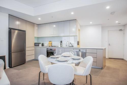 Kitchen, Jack's Citylight Retreat with Free Parking #8 in Waterloo
