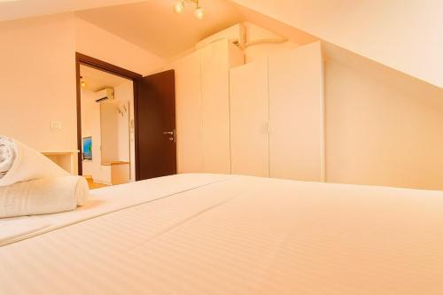 Central Skylight Suites 16, Bucharest