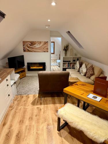 Serafina Lodge