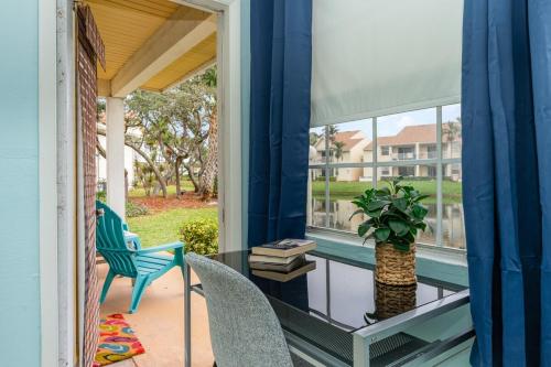 Tranquil Pond Oasis - Coastal2 in อินเดียแลนติก (FL)