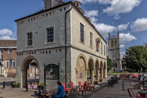 Cosy cottage in the centre of Dursley in Kelet-Cam