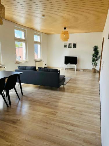 Central and Spacious Apartment for 8, Grevesmühlen