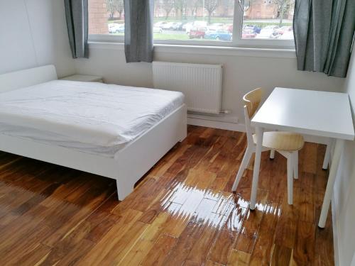 Glasgow Woodside Room