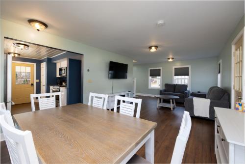 Cozy Cottage On Main in วอร์เรนส์เบิร์ก (นิวยอร์ก)