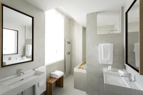 Suite, deluxe, bain à remous