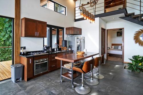 SELVA RESORT Ocean View Luxury Villas in Santa Teresa