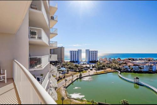 Sea La Vie Your Escape To The Beach In Destin