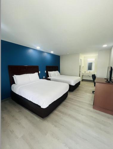 The Hallmark Inn & Suites Newly Renovated Rooms San Antonio Northeast
