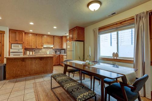 The Bend House home - image 12