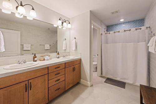 Tranquility on the Bluffs townhouse - image 9