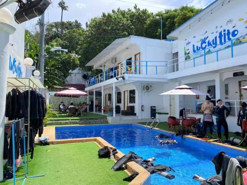 Lucky Tito Dive Resort - 수영장