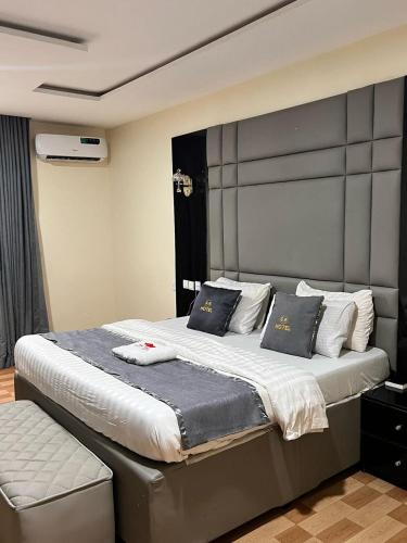 Gold Rhino Hotel and Suites Ltd in Enugu