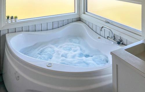 Kylpyhuone, Holiday Home Rebekkavej Xii in Hvide Sande