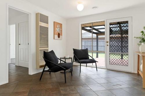 Family Oasis near Watergardens Parking in 泰勒湖