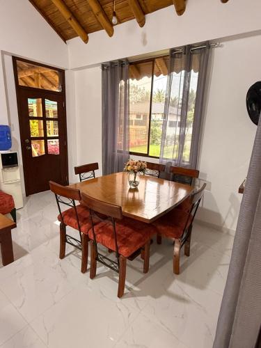 Casa Vacacional Valles de Olon in Santa Elena