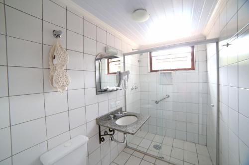 Standard Double or Twin Room image 2