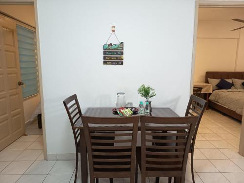 Comfy Apartment Axiata Arena, Bukit Jalil near Sri Petaling LRT Station