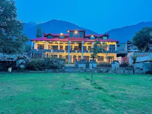 Al Yaseen Continental Kalam in Drosh