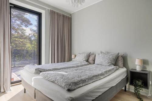 Exklusiv villa - Pool, bio & hyrbil, Stockholm (Foto 8)