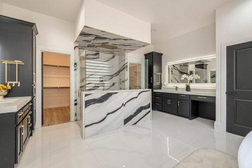 The Chateau Midland in 密德蘭市中心