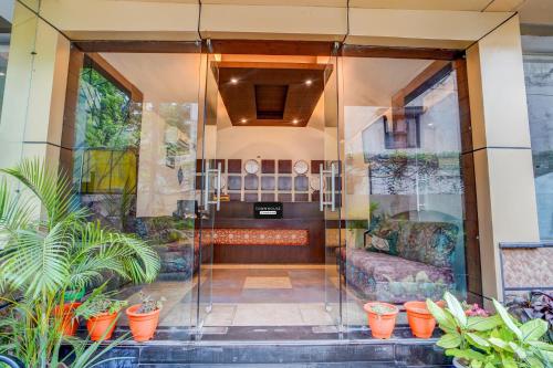 ทางเข้า, Super Townhouse Madan Mahal Railway Junction Formerly Annpurna Inn in จาบาลปุร์