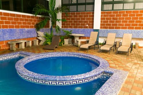 Swimming pool, Hotel Puntarenas Beach in Puntarenas
