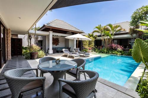 Seven Kejora - Beachfront Estate Sanur, Sanur