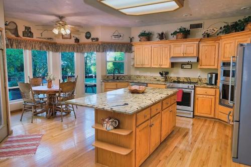 River Bend Retreat in 天鵝谷(ID)