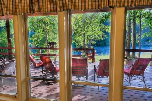 River Bend Retreat in 天鵝谷(ID)