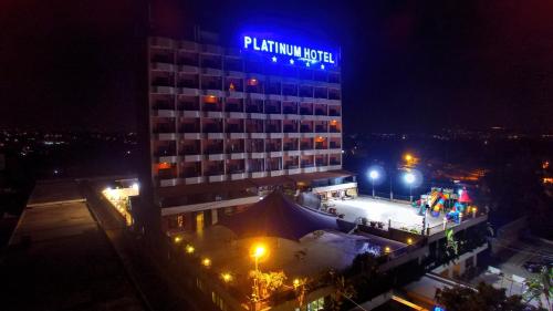 Platinum Hotel