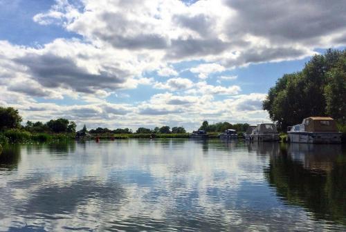 牛津河畔豪华帐篷 牛津河畔豪华帐篷