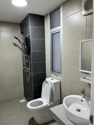 Little Haven @ MIRAI Residences Kajang 2 | Pool View Family Stay | Full Kitchen