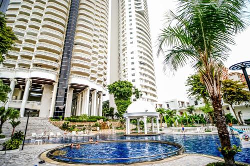 Sky beach condominium  in Wongamat Beach