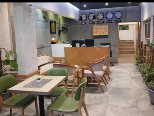 Karachi Elet Business Hotel - image 14