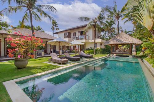 Super Spacious, 6 Bed, Chef, Daily B'fast, 12 Pax, Seminyak