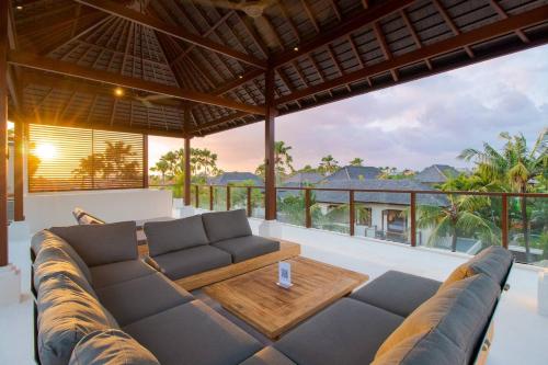 Super Spacious, 6 Bed, Chef, Daily B'fast, 12 Pax, Seminyak (photo 5)