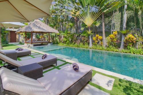Super Spacious, 6 Bed, Chef, Daily B'fast, 12 Pax, Seminyak (photo 2)