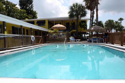 Barefoot Bay Resort Motel - 수영장