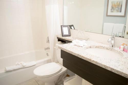King Room image 9