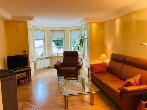 Ferienhaus SÜD WEST mit 2 SZ, Terrasse und Balkon, strandnah by Unsere Urlaubszeit in Kellenhusen Ostsee, Deutschland