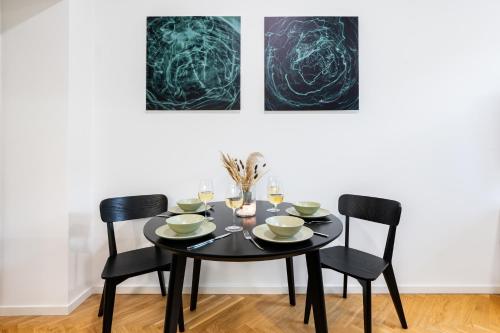 Prague Days - One-Bedroom Apartment with Netflix in Holešovice - image 4