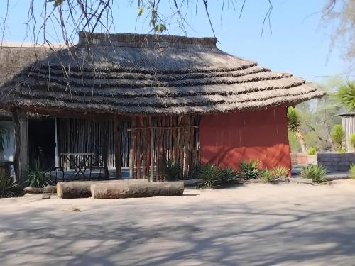 Vista exterior, Paradise Camp Rooms in Grootfontein