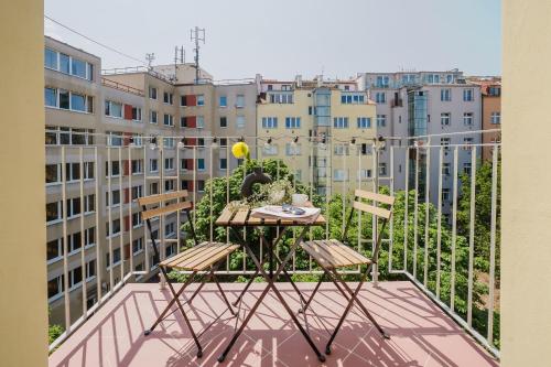 Prague Days - Top Floor Apartments with Terrace & AC near Vyšehrad Castle - image 13