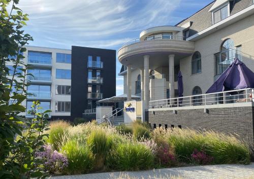 Hotel Acropolis " Op het sportiefste park van de kust "