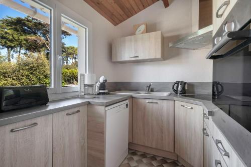virtuve, 800 m de la plage, jardin, maison pour 5 in Saint Michel Chef Chef
